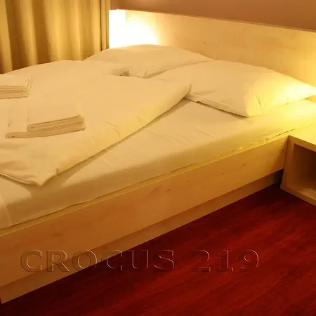 - Crocus 219 Štrbské Pleso